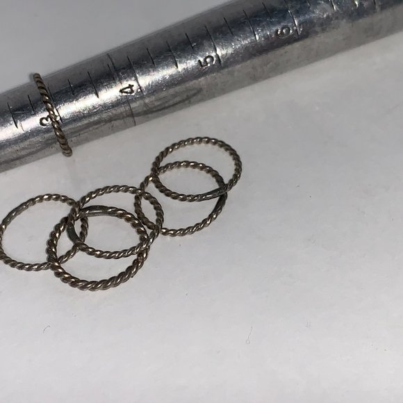 Sterling Silver Twisty Ring, Size 3 - Picture 6 of 9